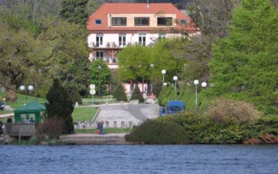 Hôtel à Gérardmer avec vue sur lac